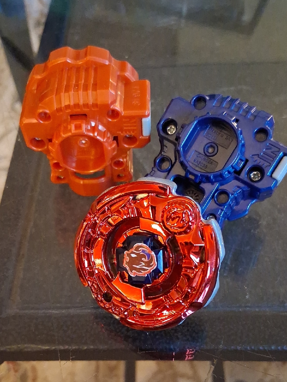 BEYBLADE LAUNCHERS AND TOP